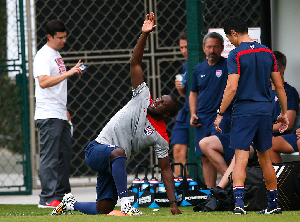 包含斯图加特冲刺阶段防线松动;志在德甲名次提升;媒体盛赞;资深球员宣示担当的词条 包含斯图加特冲刺阶段防线松动;志在德甲名次提升;媒体盛赞;资深球员宣示担当的词条