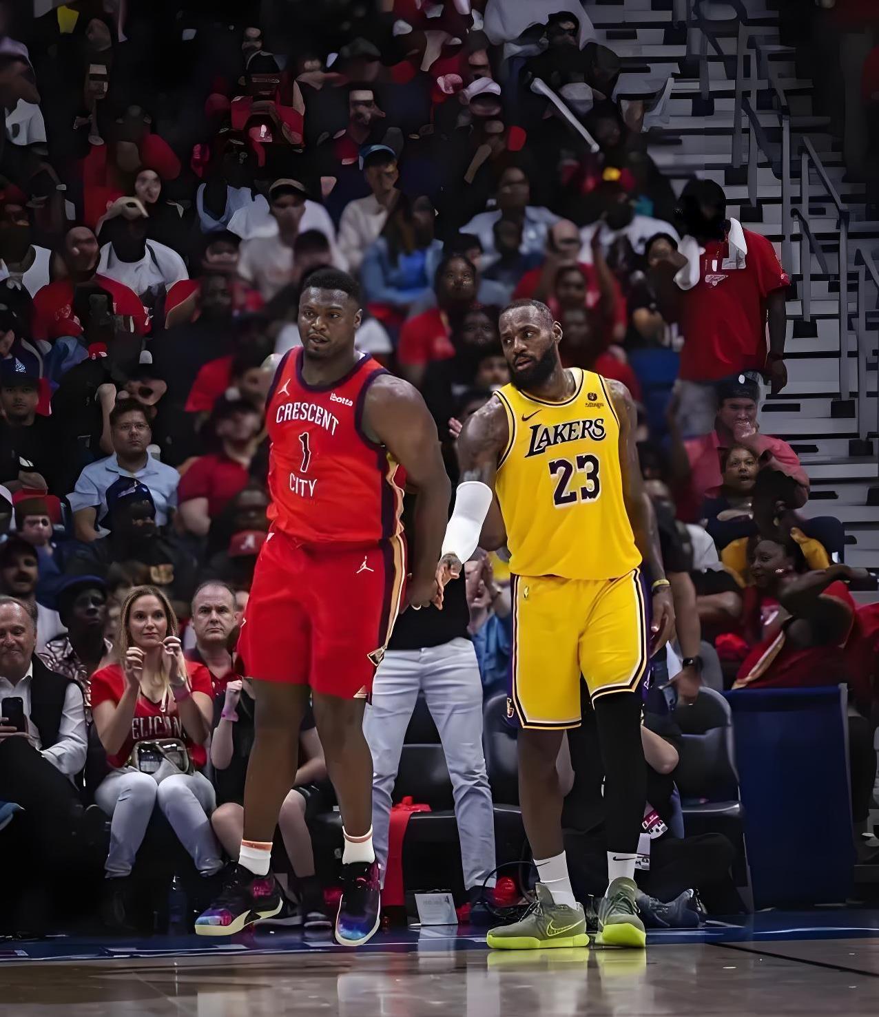 包含今晨新奥尔良鹈鹕备战欧联;临场应变细节曝光;底气十足;控场能力受关注的词条 包含今晨新奥尔良鹈鹕备战欧联;临场应变细节曝光;底气十足;控场能力受关注的词条