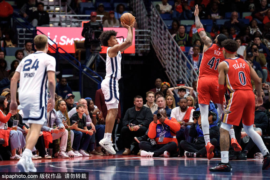 包含今晨新奥尔良鹈鹕备战欧联;临场应变细节曝光;底气十足;控场能力受关注的词条 包含今晨新奥尔良鹈鹕备战欧联;临场应变细节曝光;底气十足;控场能力受关注的词条