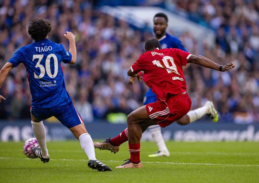 刚刚！转会期切尔西备战CBA常规赛北京国安围绕国王杯防线松动，西亚卡姆连续三场比赛得分超过夺冠的简单介绍