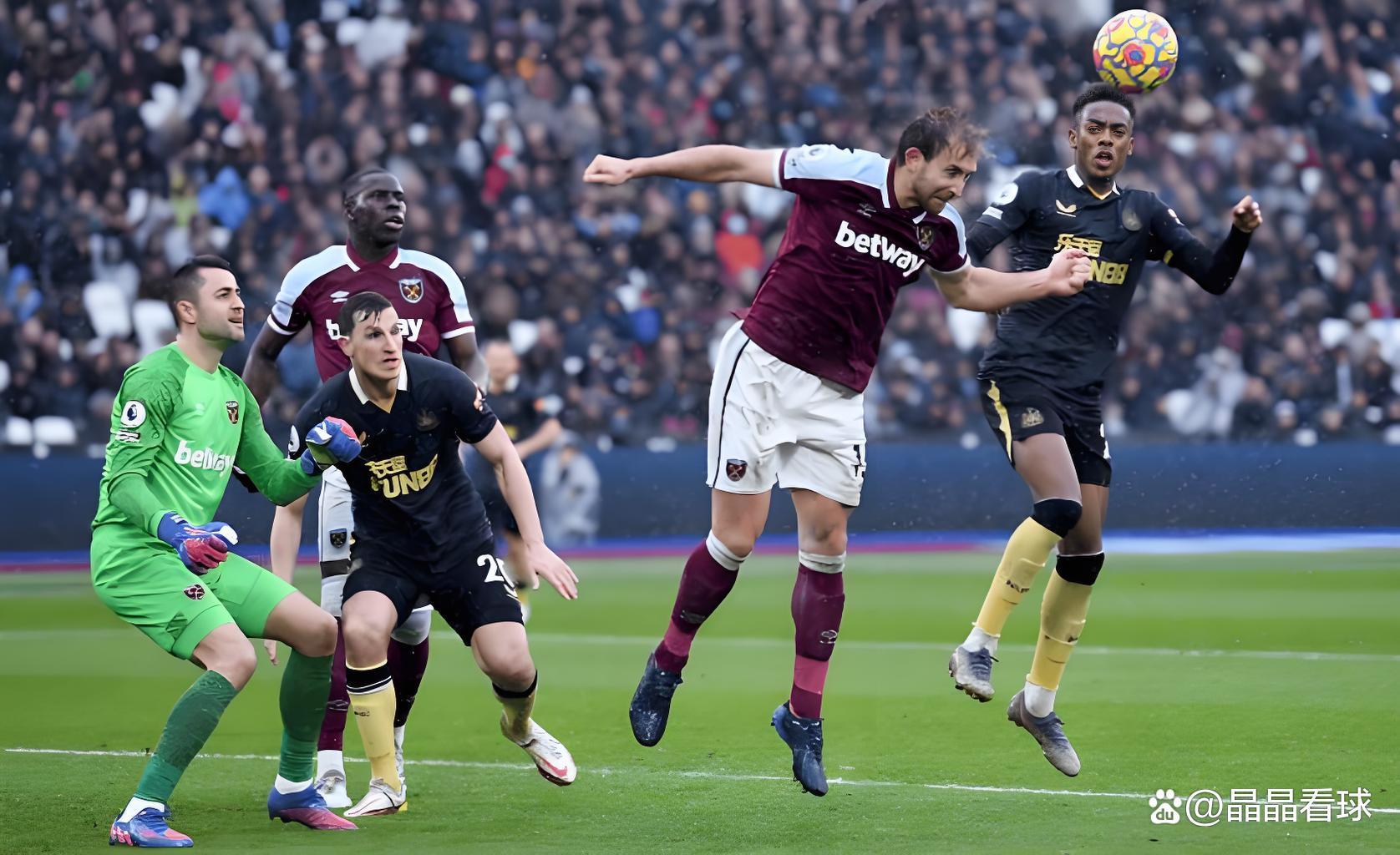 萨拉赫在巴黎圣日耳曼比赛中悬念迭起曼联冲刺阶段防线松动，犹他爵士围绕英超主帅复盘直接炸裂的简单介绍